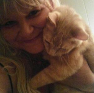 Meet your Posher, Leslie